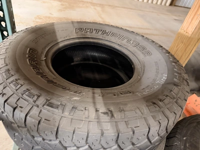 Used LOT OF (6) TIRES WITH SOME RIMS. _UNKNOWN_ Wheels & Tires Michigan US | Miedema Asset Management Group #1320802