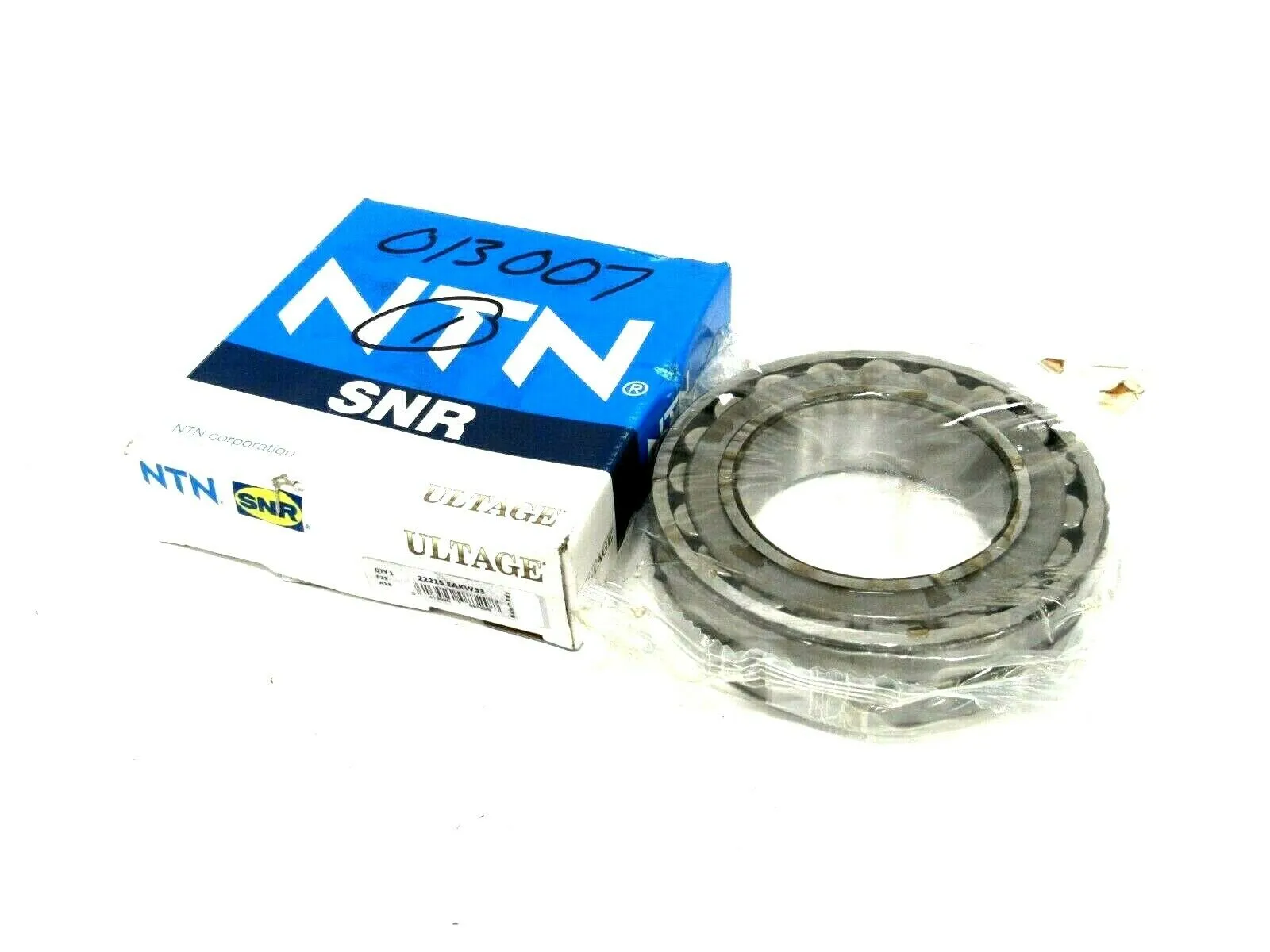 NEW NTN 22215.EAKW33 SPHERICAL ROLLER BEARING 22215EAKW33