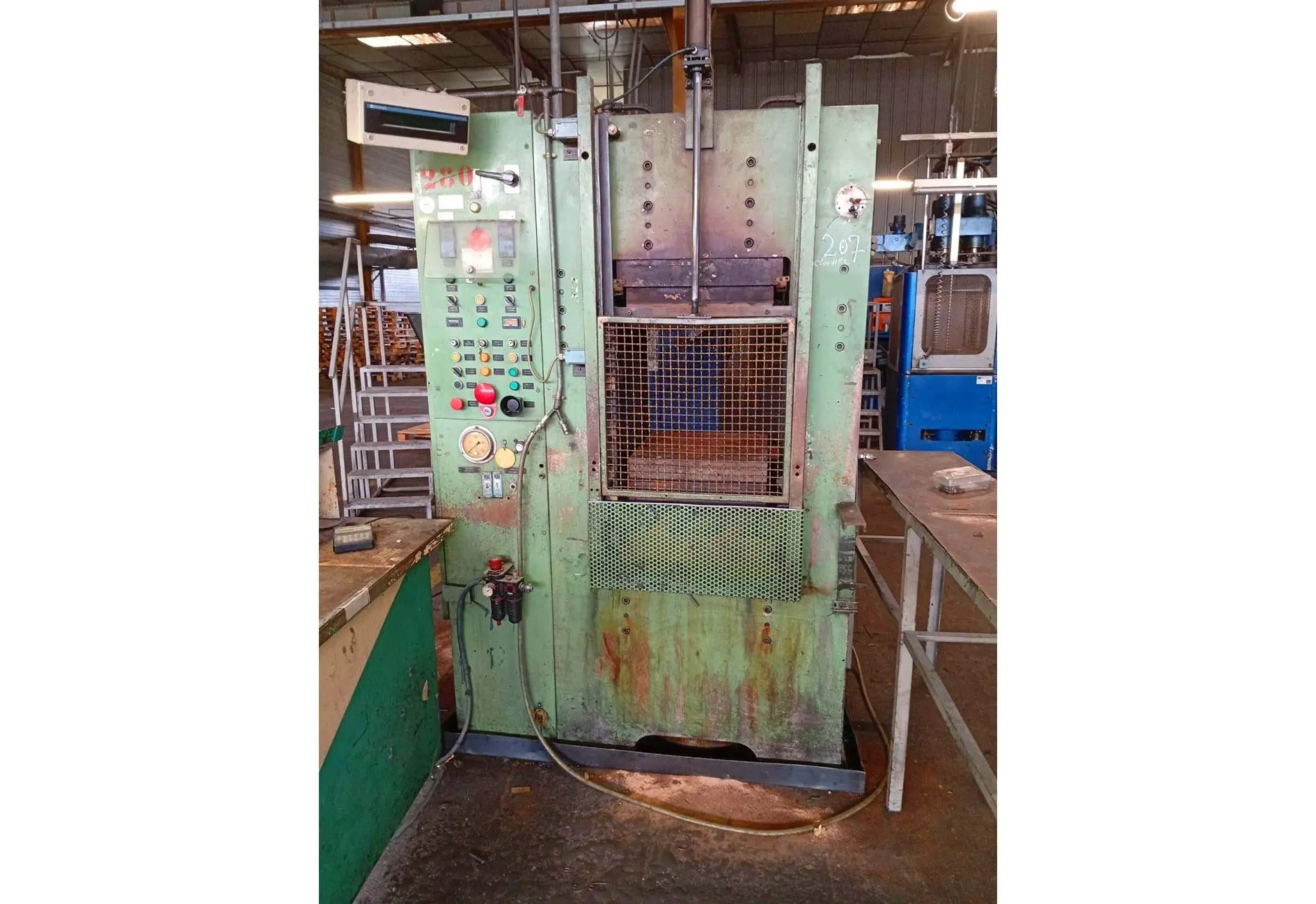 USED ZM 150 TON HEATED