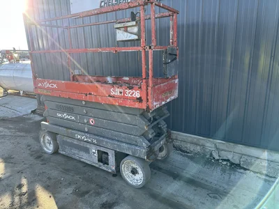 Used 2017 SKYJACK SJIII3226 Scissor Lifters Michigan US | KD Equipment Sales #1547844