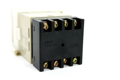 USED OMRON H3CR-A8