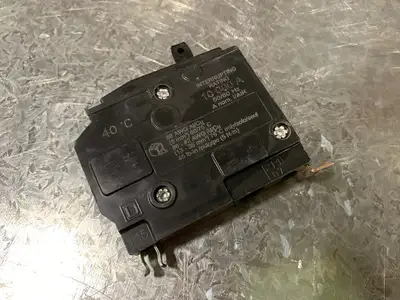 Used SQUARE D QO140 Switchgears British Columbia CA | Lenmark #244248