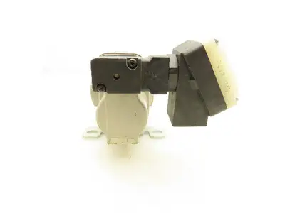 CKD CVSE2-20A-05 Coolant Valve W/Solenoid 12-24VDC 3/4" NPT