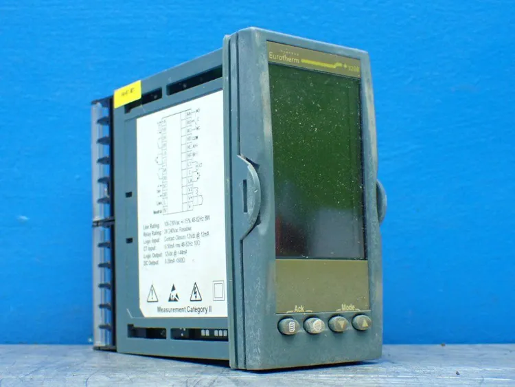 Used EUROTHERM 3208/CC/VH/DXX/R/4CL/G/ENG Temperature Controls Ohio US | HGR 24 #802941