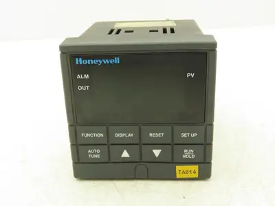 Honeywell UDC2000 Mini-Pro Temperature Controller 120VAC DC200H-0-000-1F000-0