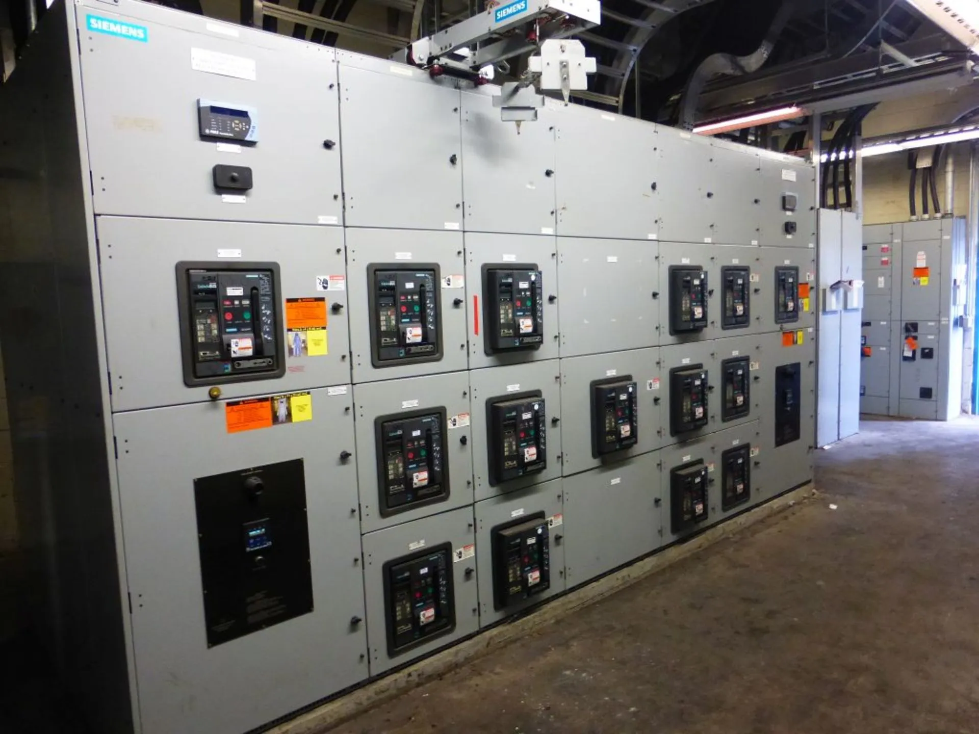 Siemens WL Switchgear, 480V, 7-Section, 4000/1600A Breakers