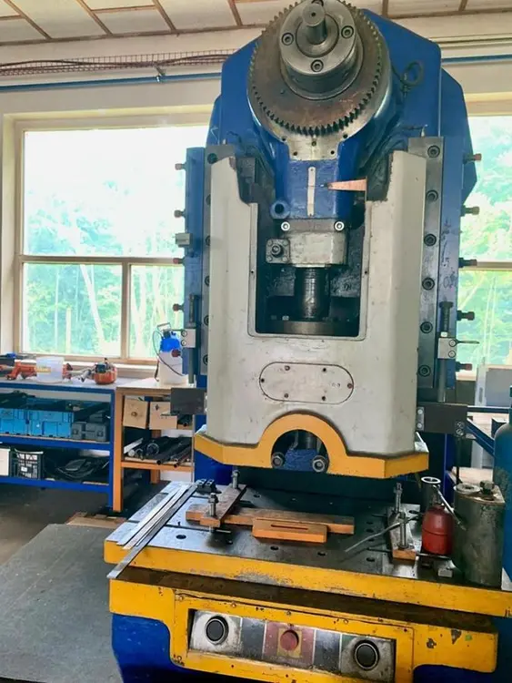 Used 1970 SMERAL LE 250 A Straight Side Presses CZ | Amaron s.r.o. #1066592