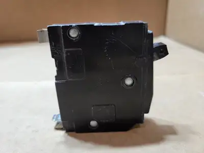 Used SQUARE D QOB120 Switchgears British Columbia CA | Lenmark #1438612