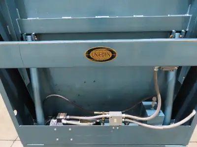 Used UNA-DYN _UNKNOWN_ Hoppers Indiana US | Arrow Industrial #1366951