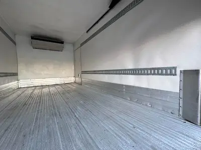 Used 2019 ISUZU NQR Reefer Trucks Florida US | Truck and Van Outlet #1509201