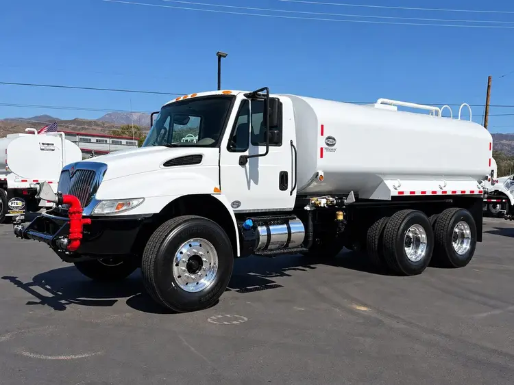 Used 2018 INTERNATIONAL 4300 Box trucks California US | Lillo Machinery #1542380