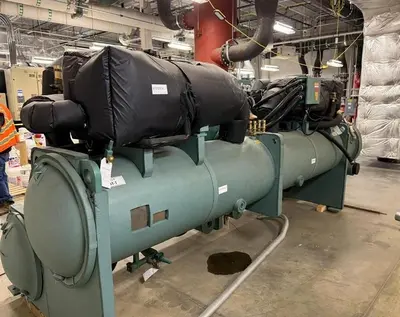 Used 2025 YORK YVWAMBM3EE Chillers Pennsylvania US | Global Equipment International, LLC #1344937