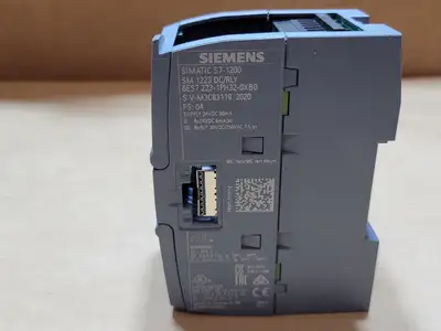 USED SIEMENS 6ES7 223-1PH32-0XB0