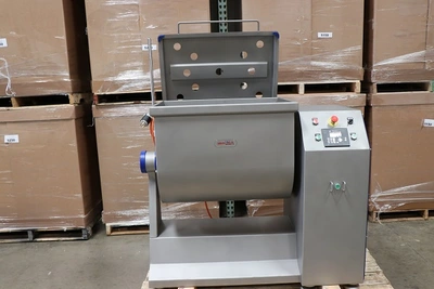 Mainca Model RM-200 Single-Action Mixer