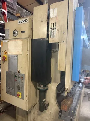 1995 LVD 150-JS-10 Press Brakes | Lion Machinery (4)