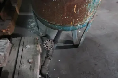 SPC3037  Mixer and Blender 30 hp Hockmeyer disperser, air/oil lift, floor mount style, variable speed drive