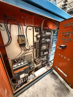 STERLING LS-3 Blow Molding Machines | ListingHippo (30)