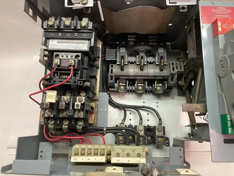 Used ALLEN-BRADLEY 2100 Variable Speed Drives Ohio US | Surplus Asset Holdings #1184845