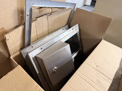 Used HUGE LOT OF TOILET PAPER ROLL HOLDERS, AND PAPER TOWEL DISPENSERS. _UNKNOWN_ Janitorial Equipment Michigan US | Miedema Asset Management Group #1403027