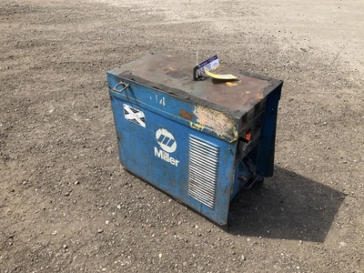 Miller CP-300 constant voltage DC arc welding power source, no leads or power wires, side panel is n...