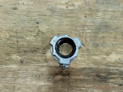 1/2" Grounding Bushing Locknut