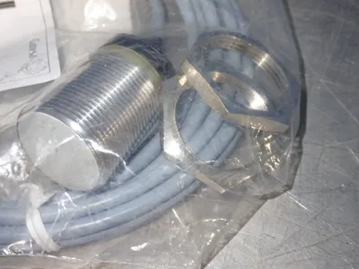 New | in-Stock CARLO GAVAZZI EI3010PPOSS1638 Proximity Sensors Ohio US | HGR 24 #1187082