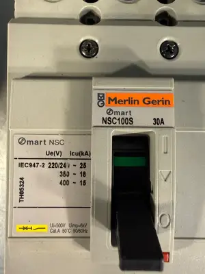Merlin Gerin NSC-100S NSC100S 30A 220/240V (3.3.4)