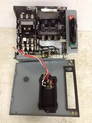 USED ALLEN BRADLEY 2100U-KCKQR77/1