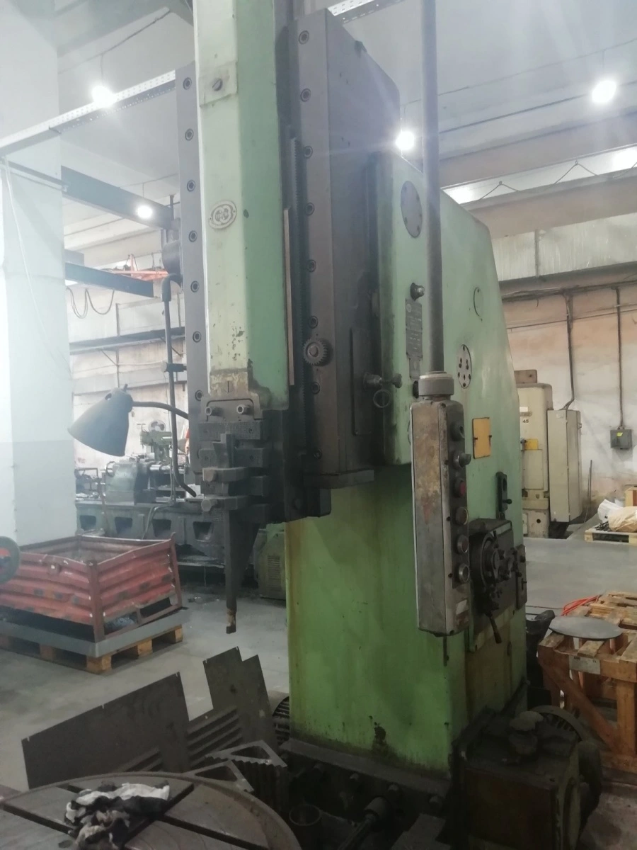 GOMEL Slotter, in good used condition, POA