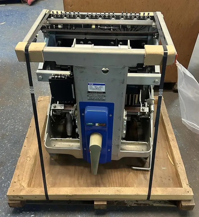 Used GE AK-2-50-2 Circuit Breakers Ohio US | Surplus Asset Holdings #1185491
