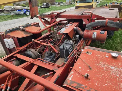 USED NEW HOLLAND 1075