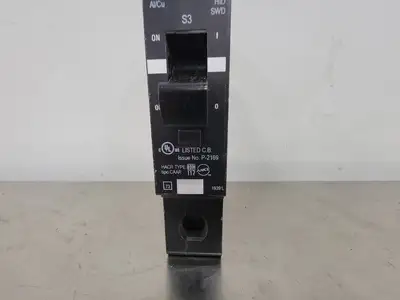 NEW SQUARE D EDB16015