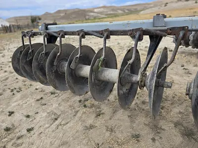 USED JOHN DEERE 335