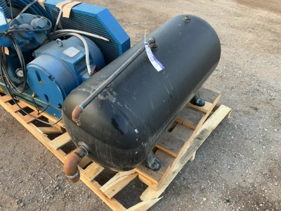 Used LEROI AIR COMPRESSOR 25 HP 880A HEAVY DUTY TWO STAGE RECIPROCATING 87.5 CFM AT 175 PSI Lubricated Reciprocating Air Compressors Michigan US | Miedema Asset Management Group #1761057