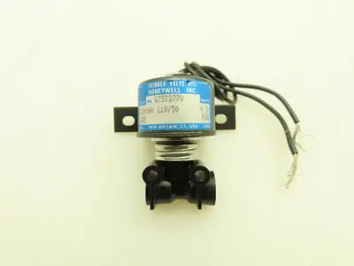Honeywell Skinner V75T2770 Solenoid Valve 2-Way NC 120VAC 225PSI 1/8NPT Lot of 4