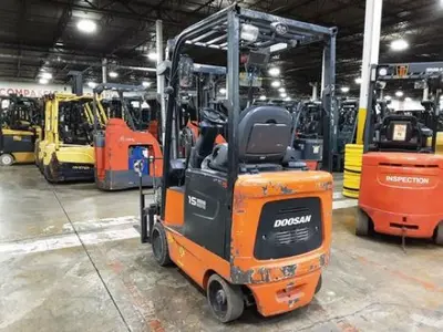 USED 2019 DOOSAN BC15S-5