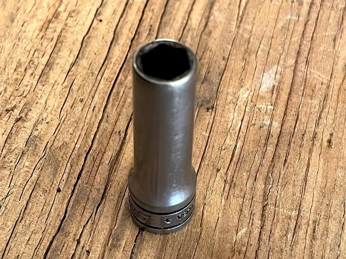 SNAP ON TOOLS USA NEW 3/8" Drive 3/8" SAE DEEP 6 Point Chrome Socket SFS121