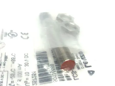 New | in-Stock Leuze Capacitive Sensor 4mm Switch Distance 50135688 Proximity Sensors Michigan US | Maverick Industrial Sales #1395062