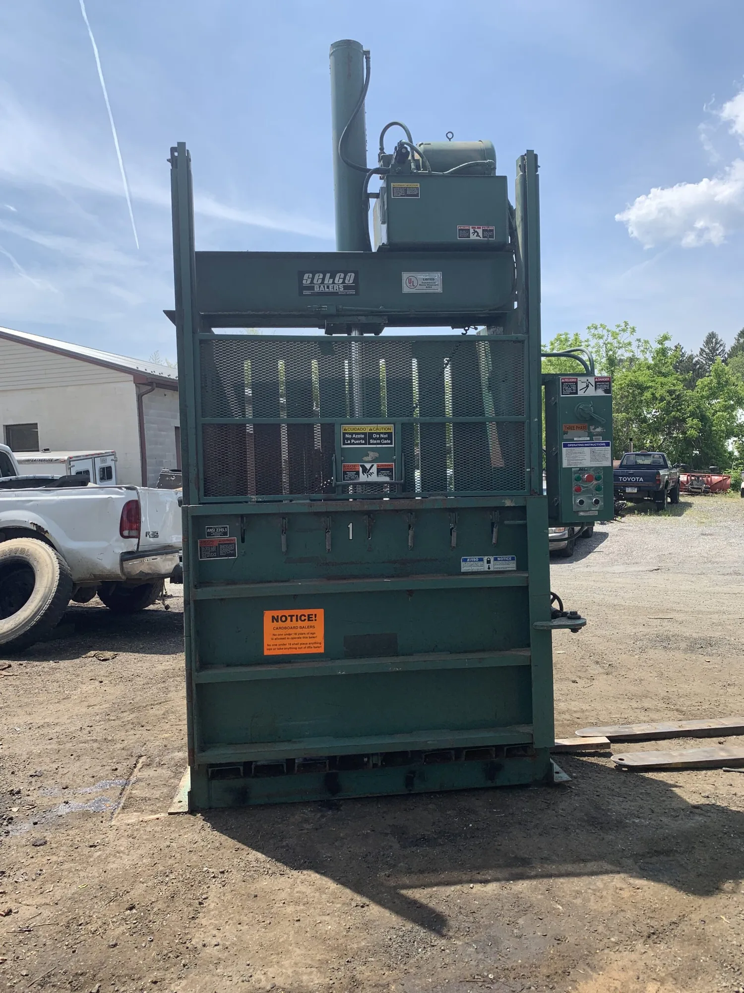 Selco V5-HD Vertical Baler