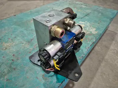 Used CATERPILLAR 265-0881 Parts (Hydraulics and Pneumatics) British Columbia CA | Lenmark #1440817