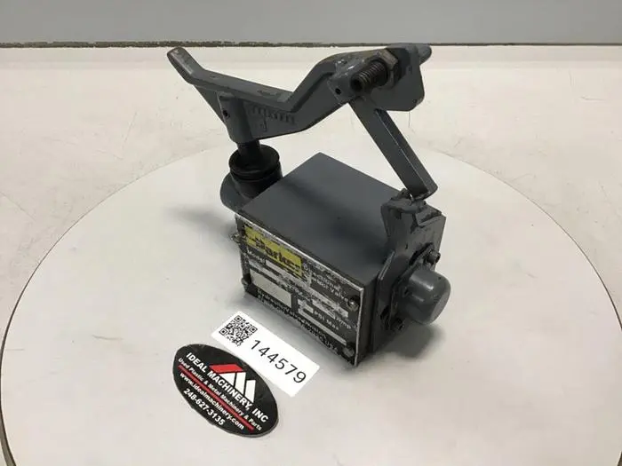 Used PARKER D3ML4BN10X4384 Valves/Fittings Michigan US | Ideal Machinery #595393