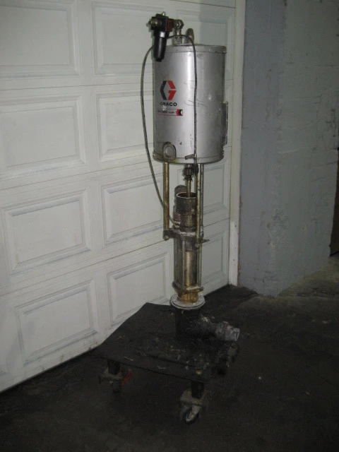 Graco "Bulldog" Piston Pump, stainless steel