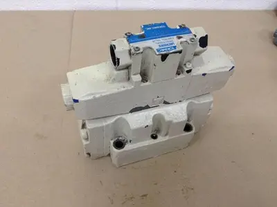 USED VICKERS DG4V36CMP7H750JA100