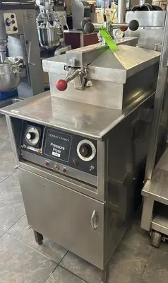 USED HENNY PENNY 600