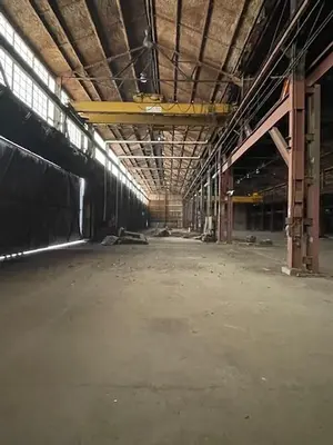 15 Ton x 22' Crane