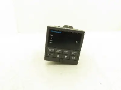 Honeywell DC330B-EE-000-12-000000-00-0 UDC3300 Digital Temperature Controller