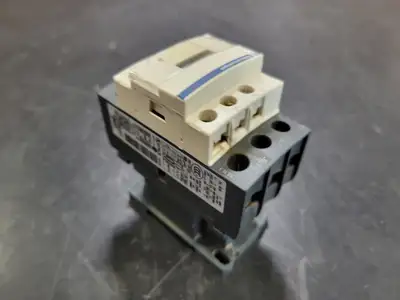 USED TELEMECANIQUE LC1D25F7