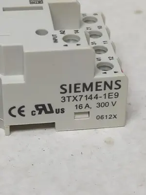 New | in-Stock SIEMENS 3TX7144-1E9 Tube Sockets Ohio US | Surplus Asset Holdings #1239499
