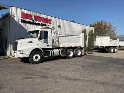 Used 2011 VOLVO VHD Dump trucks California US | Big Truck & Equipment #1412183