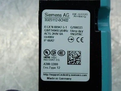 NEW SIEMENS 3SE51120CH02